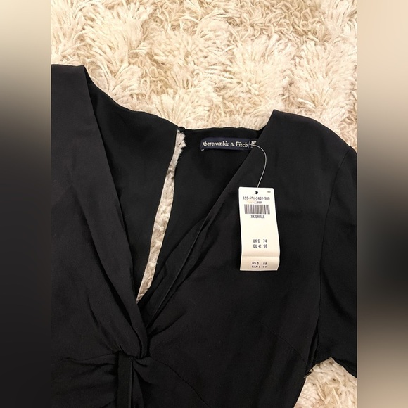 NWT Aberrrombie & Fitch Jumpsuit Size XXS Black Long Sleeve Knot Jumpsuit - Picture 3 of 5